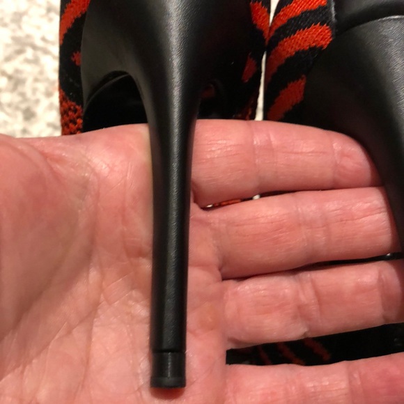 Zara high heels size 6. Black and orange/red. - Picture 4 of 5